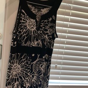 Women Maxi Dress Size (Medium) Color Black With White design